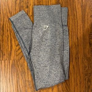 Gym shark leggings